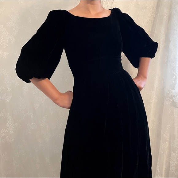 Black Velvet Gothic Maxi Dress - Picture 4 of 13